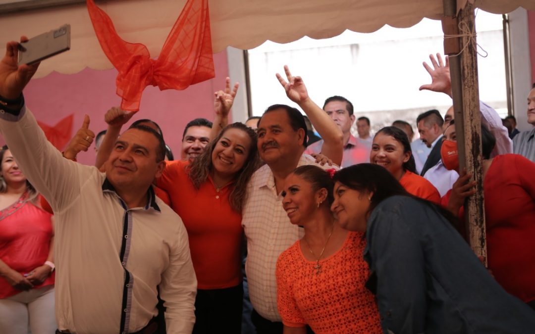 ¡Llega ola SNTE!: Rodolfo Hernández Vaca se reúne con la sección 45 en Valle