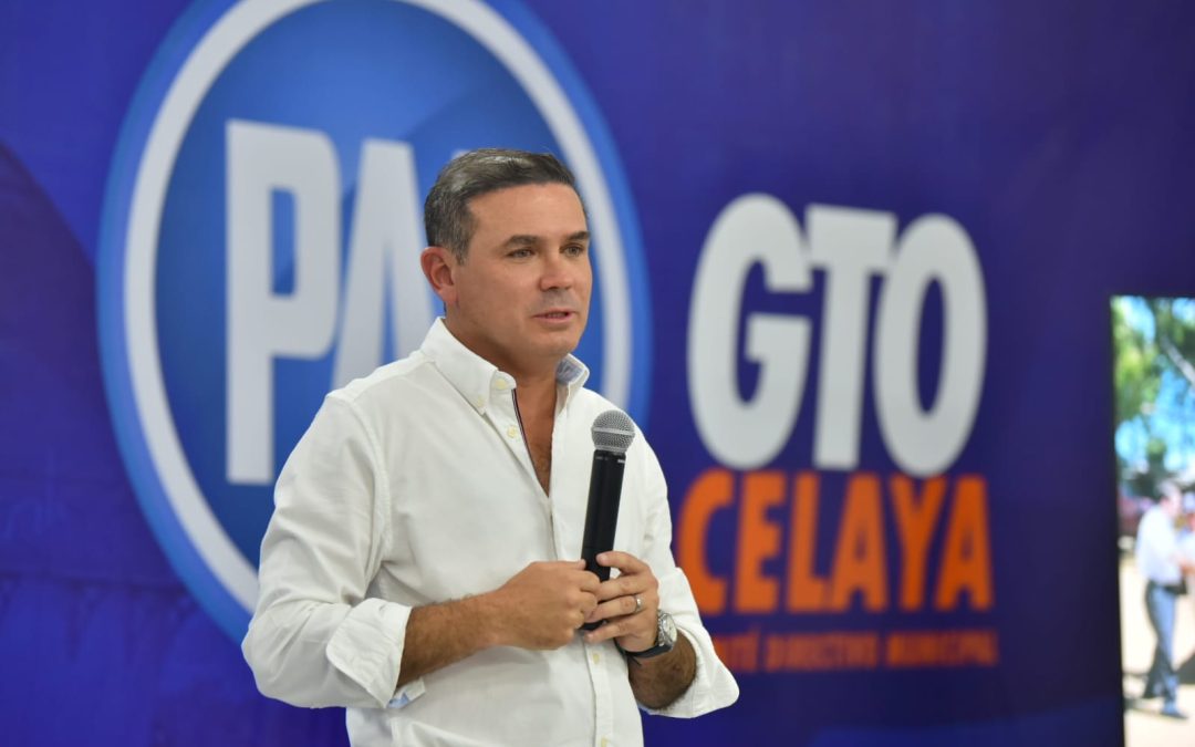 Acompañan ex Alcaldes celayenses a Navarro en lleno total